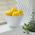 Just displaying a bowl of lemons adds pizazz to a room.
